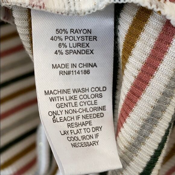 Ellie - Stripe metallic mock neck shirt - Picture 7 of 8